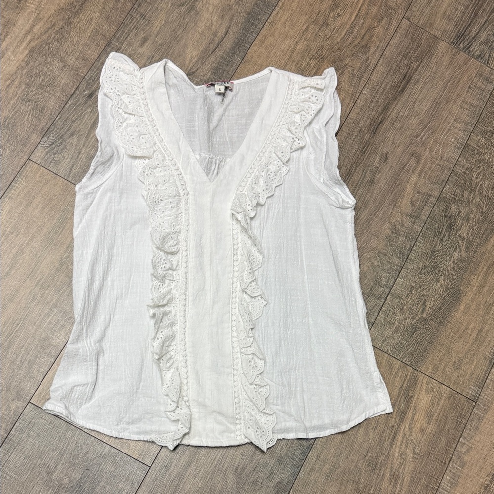 ANDREE BY UNIT White Eyelet Ruffle V-Neck Cotton Sleeveless Blouse